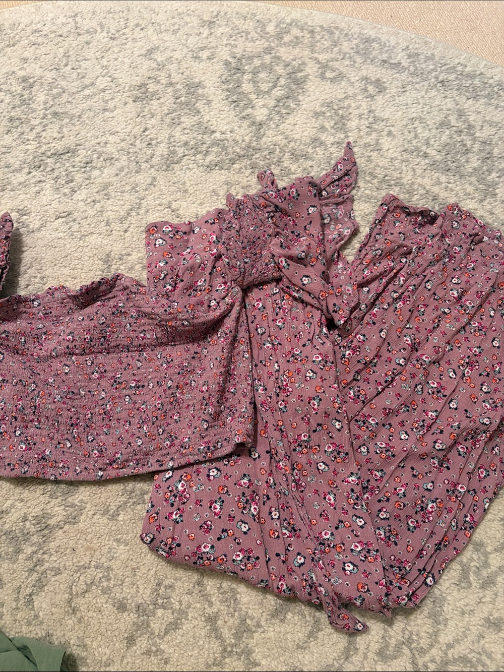 Xhiliration floral set pants and crop top